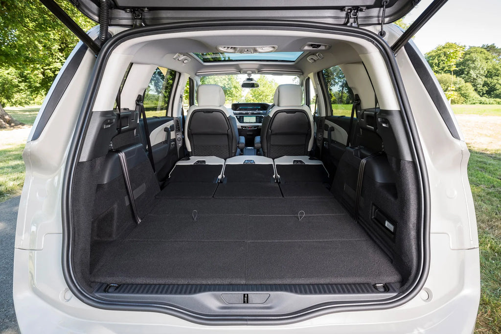 Citroen Grand C4 Spacetourer (7 Place Family Adventure) or similar
